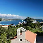Arbiana Heritage 4*