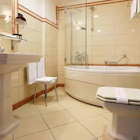 Arbiana Heritage 4*