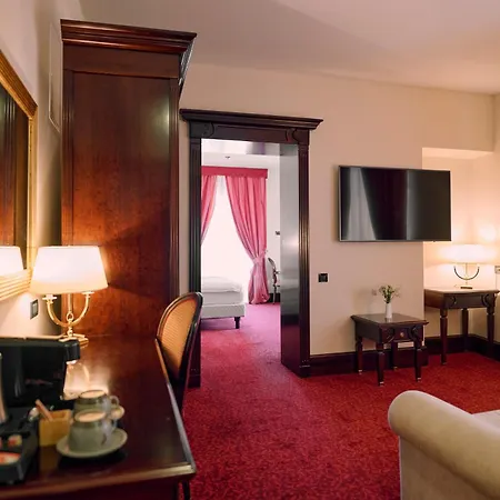 Hotel Arbiana Heritage 4*