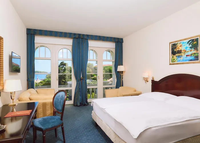 Arbiana Heritage Hotell 4*