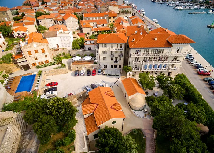 Arbiana Heritage Hotell Rab Town