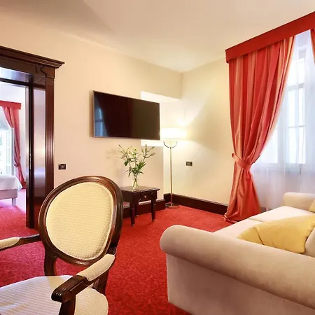 Arbiana Heritage Hotel 4*