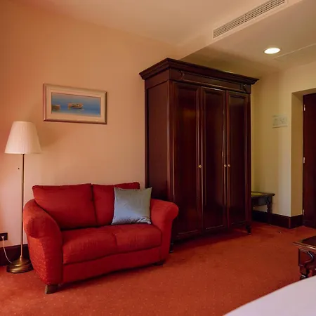 Arbiana Heritage Hotell 4*