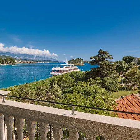 Arbiana Heritage 4*