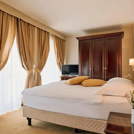 Hotell Arbiana Heritage Rab Town
