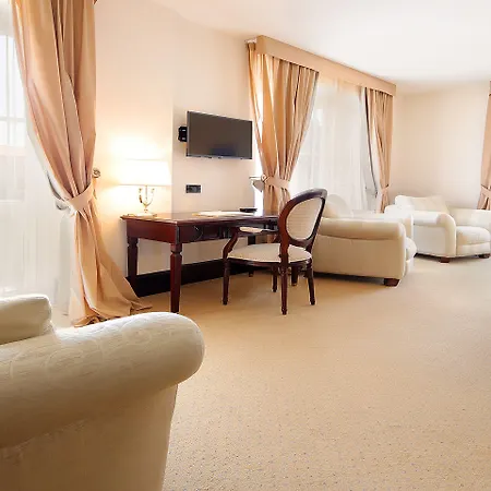Hotell Arbiana Heritage Rab Town