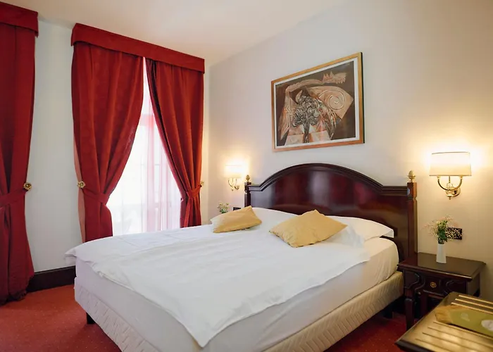 Arbiana Heritage 酒店 拉布