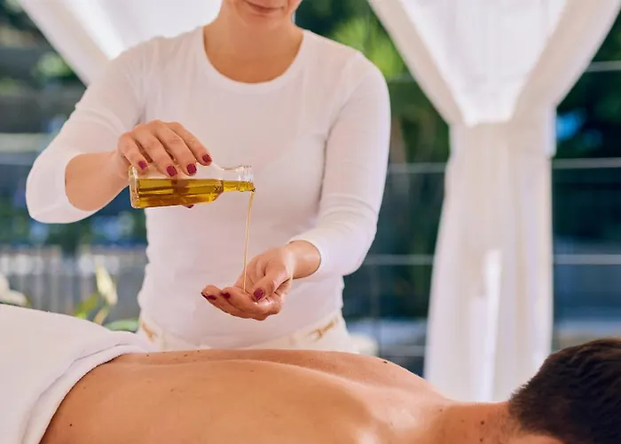 Arbiana Heritage 酒店 拉布