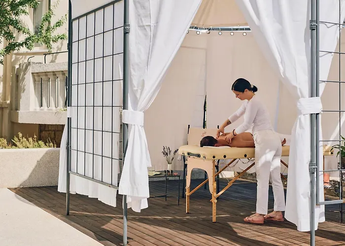 Arbiana Heritage 酒店 拉布