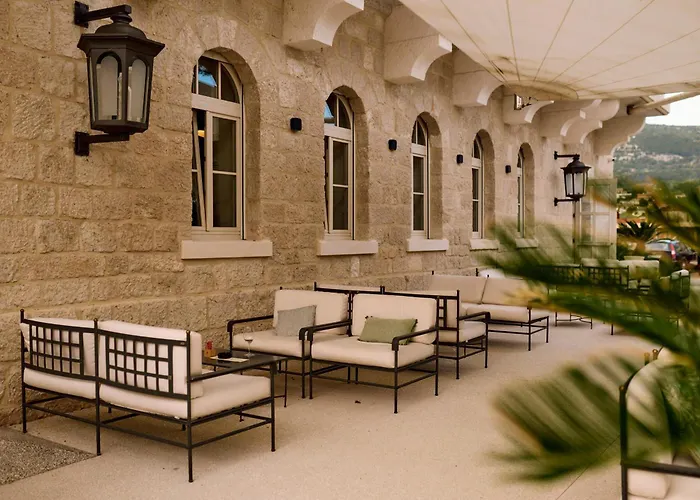 Arbiana Heritage Otel