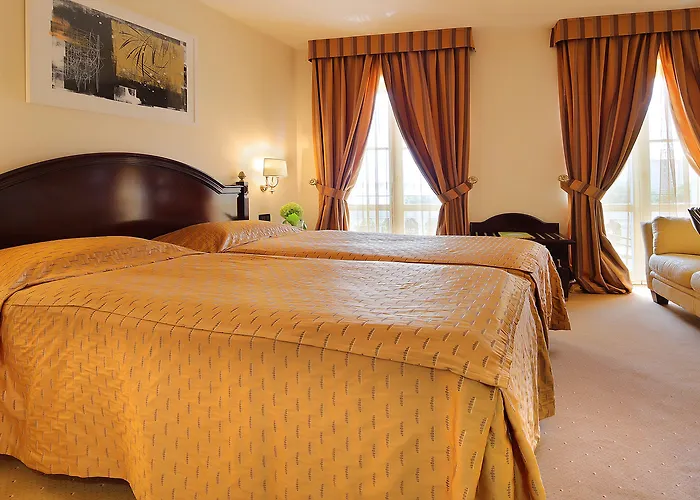 酒店 Arbiana Heritage 4*