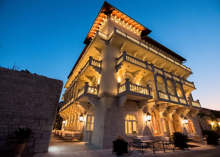 酒店 Arbiana Heritage 4*